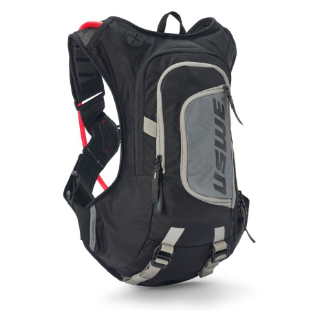 USWE CAMEL BAG MOTO HYDRO 12 CARBON BLACK KOLOR CZARNY POJEMNOŚĆ 3L PŁYN (12L PLECAK+3L PŁYN) ZASTĘPUJE USWE2123401