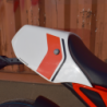 Osłona siedzenia Pyramid Legend Red Yamaha XSR 900 2025-Aktualne