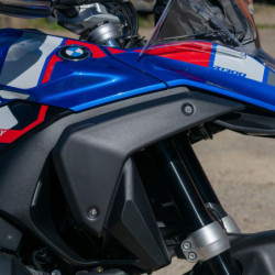 Panele boczne Pyramid Jasnobiałe BMW R 1300 GS 2023-Aktualne