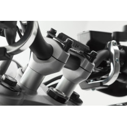 Podwyższenie kierownicy SW-MOTECH 20mm do Triumph Street Triple 675 [12-16] - srebrne