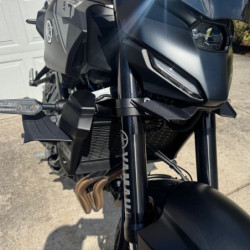 Przedni spojler Pyramid Matowa czerń Yamaha MT-07 2025-Aktualny