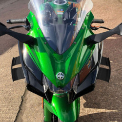Skrzydła Pyramid GP Matowa czerń Kawasaki Ninja H2 SX 2018-2021