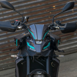 Boczne błotniki Pyramid Matowa czerń Yamaha MT-09 z SP 2024-Aktualne