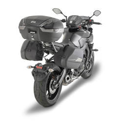 Stelaż pod kufer centralny do Yamaha MT09 [17-] - Givi 2132FZ (zgodny z Kappa KZ2132)