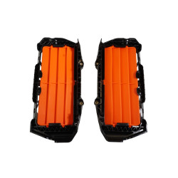RACETECH (RTECH) OSŁONY (KRATKI) WLOTÓW CHŁODNIC POWIĘKSZONYCH KTM SX/SXF 125-450 19-24, EXC/EXCF 150-450 20-24, GAS GAS MC/MCF/