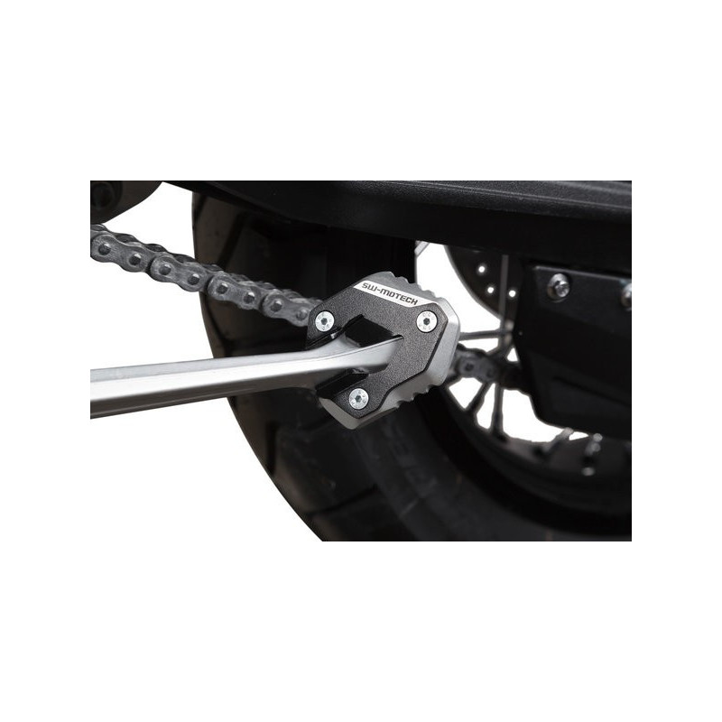 Poszerzenie stopki bocznej Sw-Motech do Triumph Tiger 800