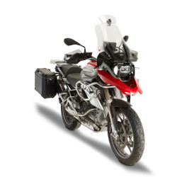 Uniwersalny deflektor GIVI S180T do szyb i owiewek motocyklowych