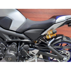 Panele boczne Pyramid do Yamaha MT-09 [17-20]