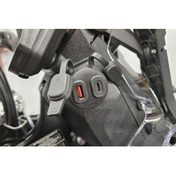 Wtyczka DIN z wejściem 1 x USB, 1  USB-C (12V) typ BMW