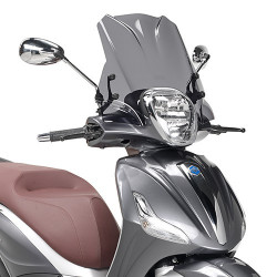 Szyba turystyczna Givi 5606S do PIAGGIO-BEVERLY 125IE-300IE-350 (10-20)